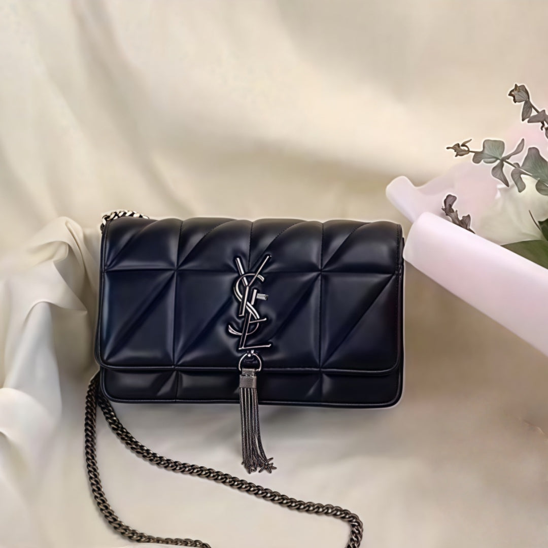 Ladies Leather Messenger Bag - Chic Shoulder