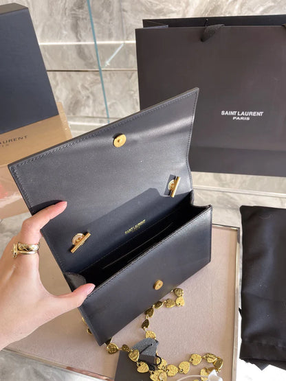 Black Desire Heart Chain Clutch Bag