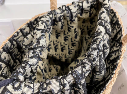 Chic Woven Straw Bucket Bag