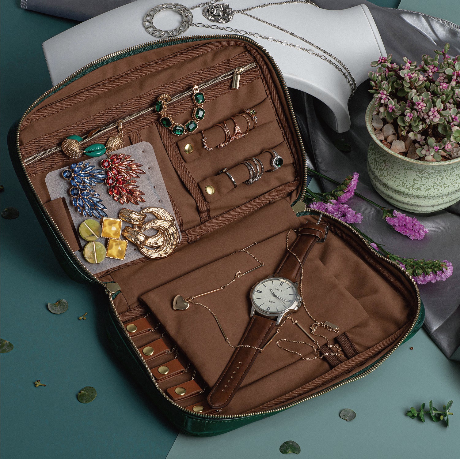 The 8 Best Travel Jewelry Cases of 2024, Tested & Reviewed
